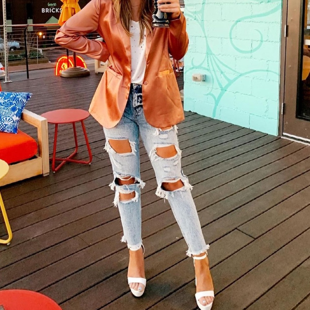 Distressed high rise jeans